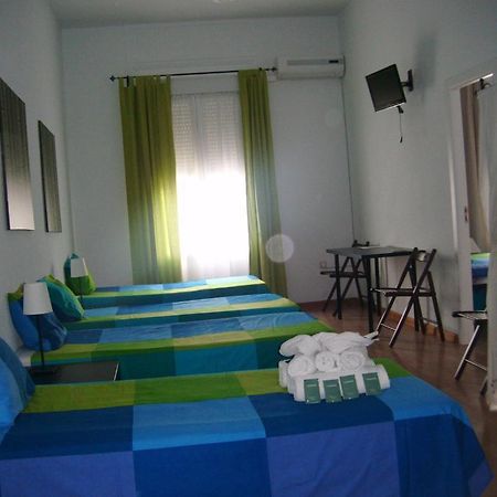 Puerta Del Sol Rooms Madrid Chambre photo