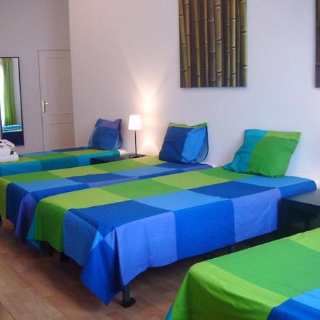 Puerta Del Sol Rooms Madrid Chambre photo