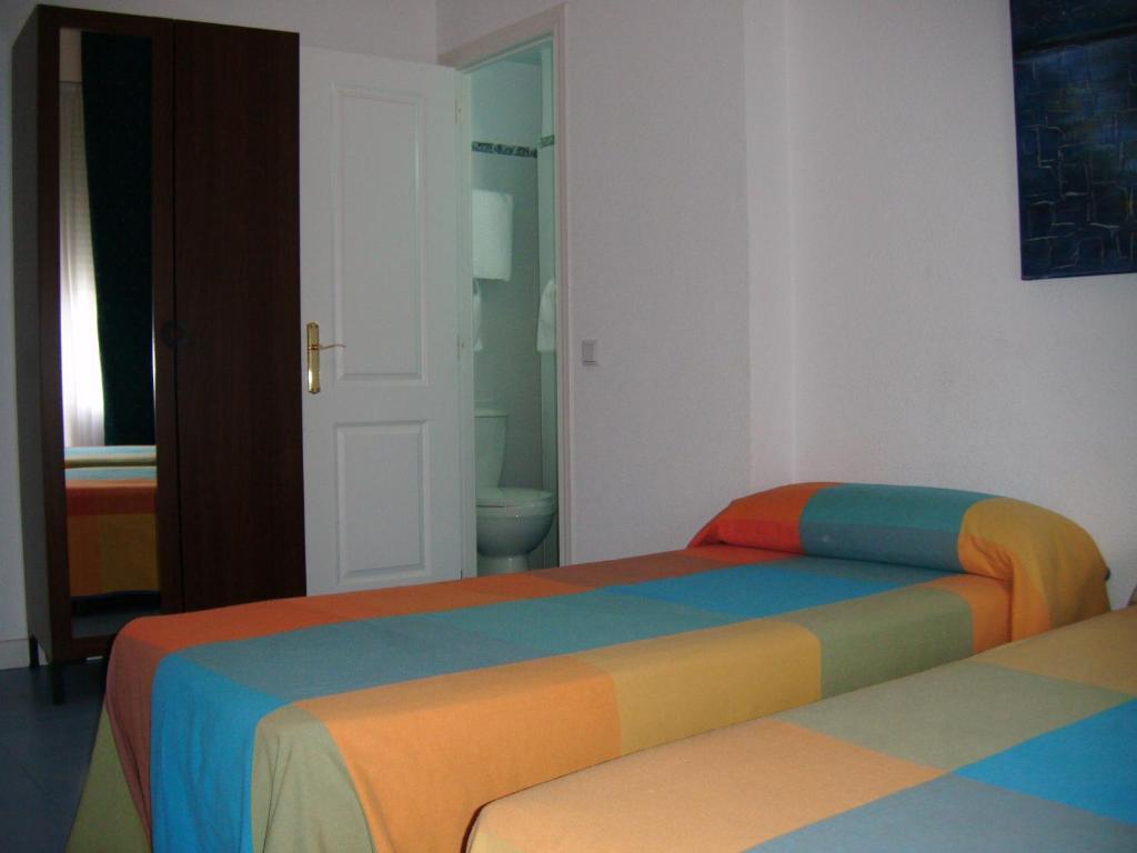 Puerta Del Sol Rooms Madrid Chambre photo
