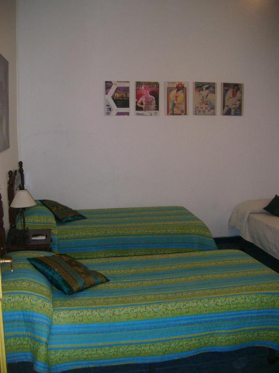 Puerta Del Sol Rooms Madrid Chambre photo