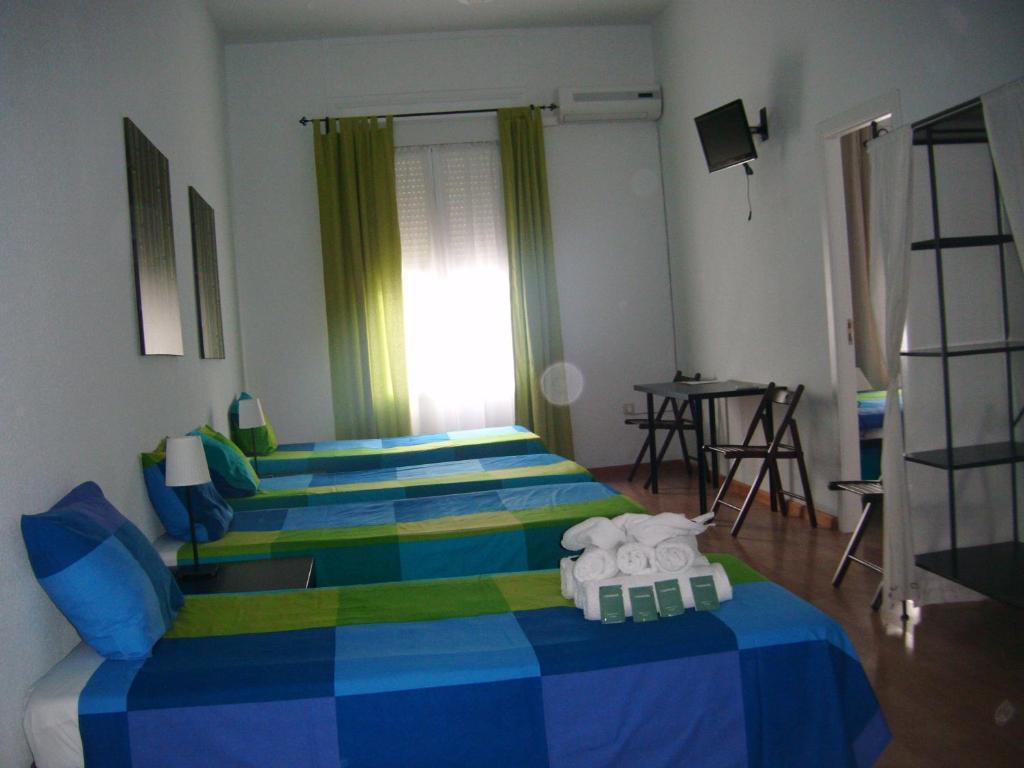 Puerta Del Sol Rooms Madrid Chambre photo